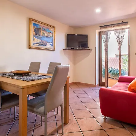 Sardinia Re - Bouganville House * Castelsardo
