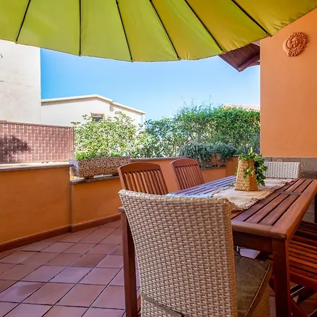 Sardinia Re - Bouganville House Apartment